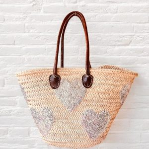 STRAW BAG TOTE – SILVER SEQUIN HEARTS